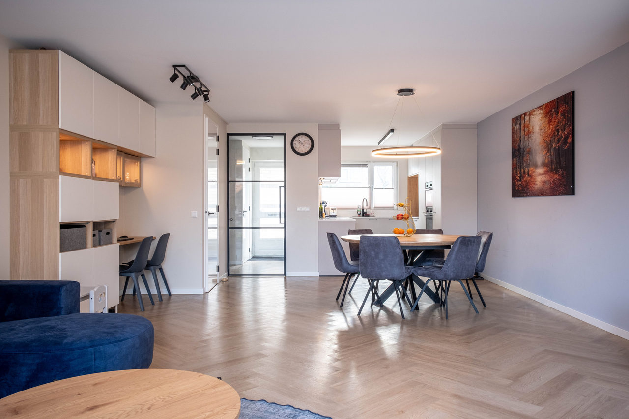 Navy oak: home interior design in Purmerend