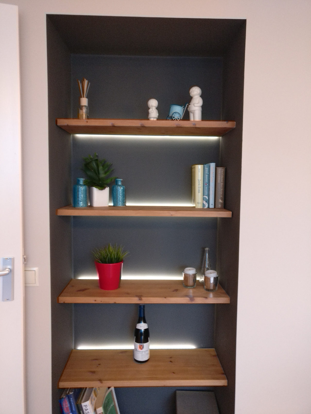 Black Brick Fireplace: rental property interior design in Amsterdam, photo 6 of 26