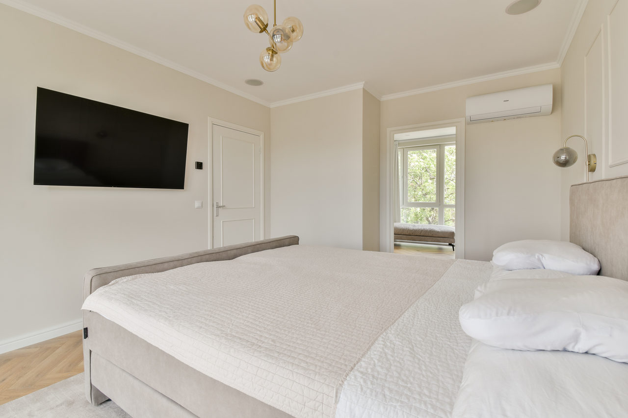 Master bedroom, Golden Sands in Amsterdam