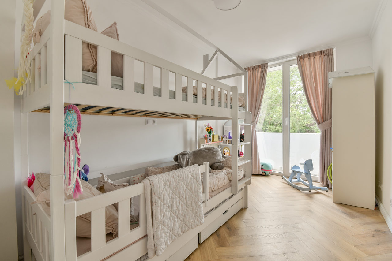Girls bedroom, Golden Sands in Amsterdam
