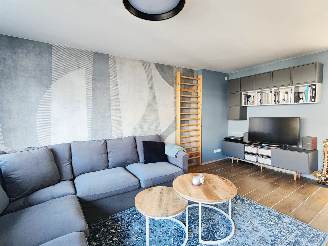 Smokey sky lounge: home interior design, photo 1 of 24