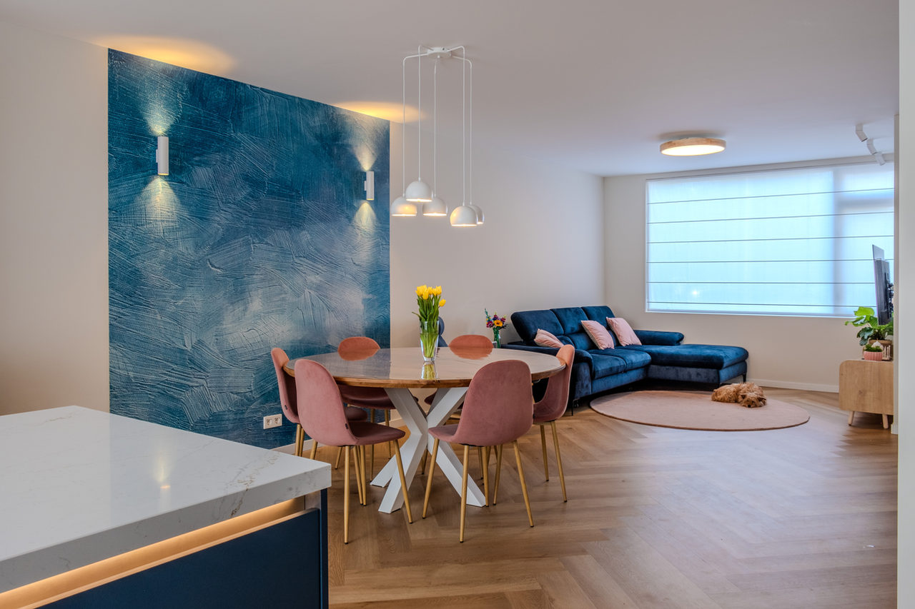 Rosy sky: home interior design in Amstelveen