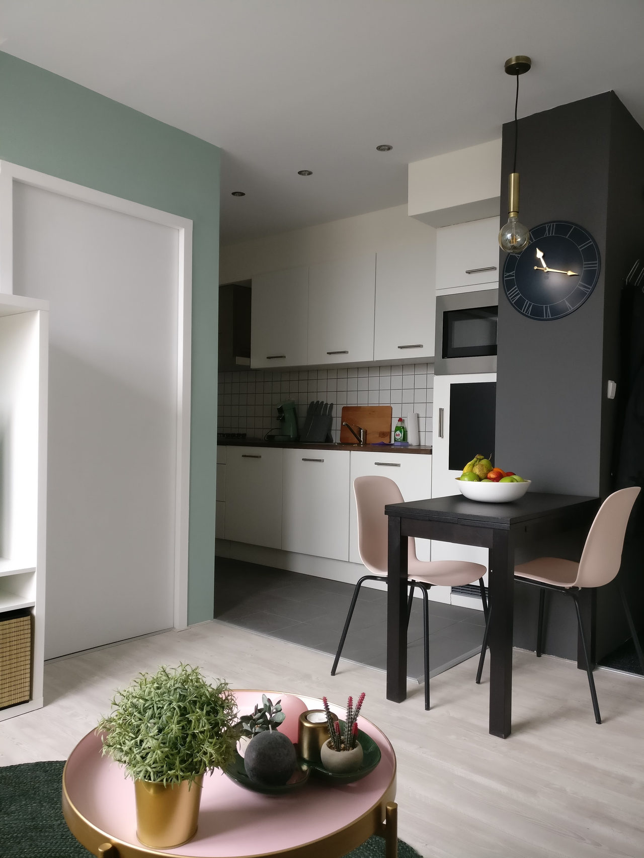 Bird of Paradise: rental property interior design in Amsterdam, photo 10 of 16