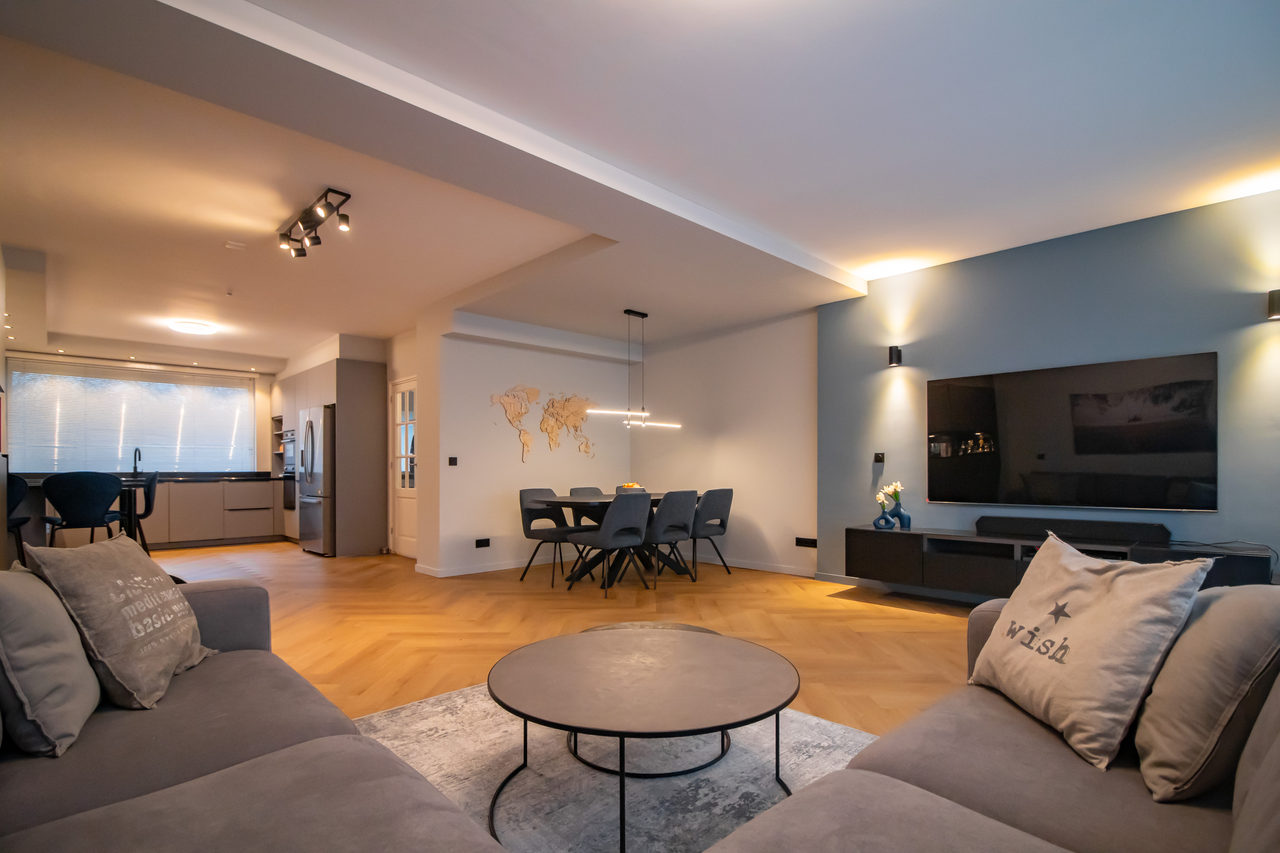 Cloudy blue: home interior design in Amstelveen, photo 3 of 31
