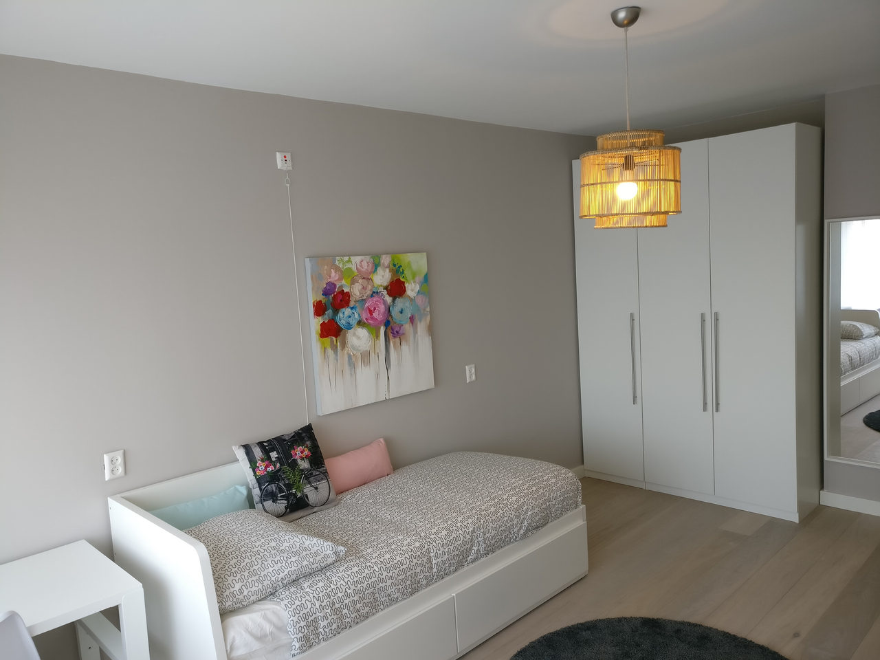 Almond Blossoms: rental property interior design in Amsterdam, photo 14 of 17