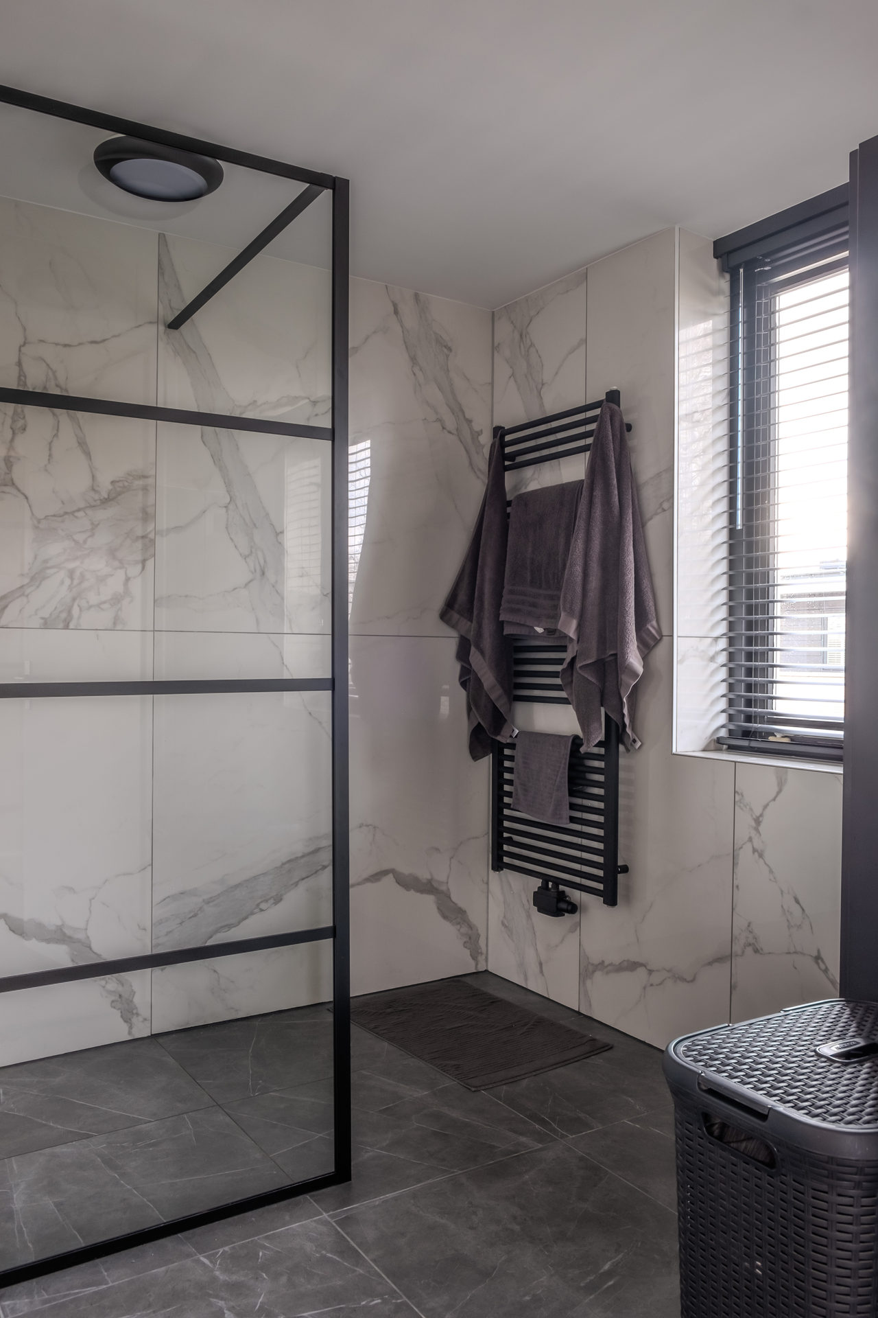 Modern- Luxury: home interior design in Amstelveen, photo 25 of 45